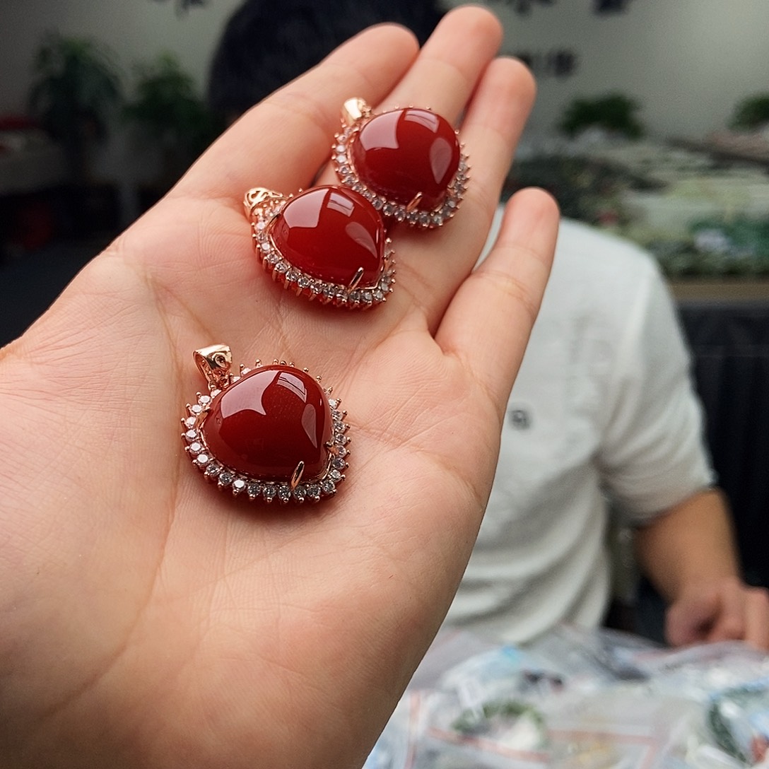 玛瑙/玉髓未镶嵌颈饰颜色多样性发拍一发一