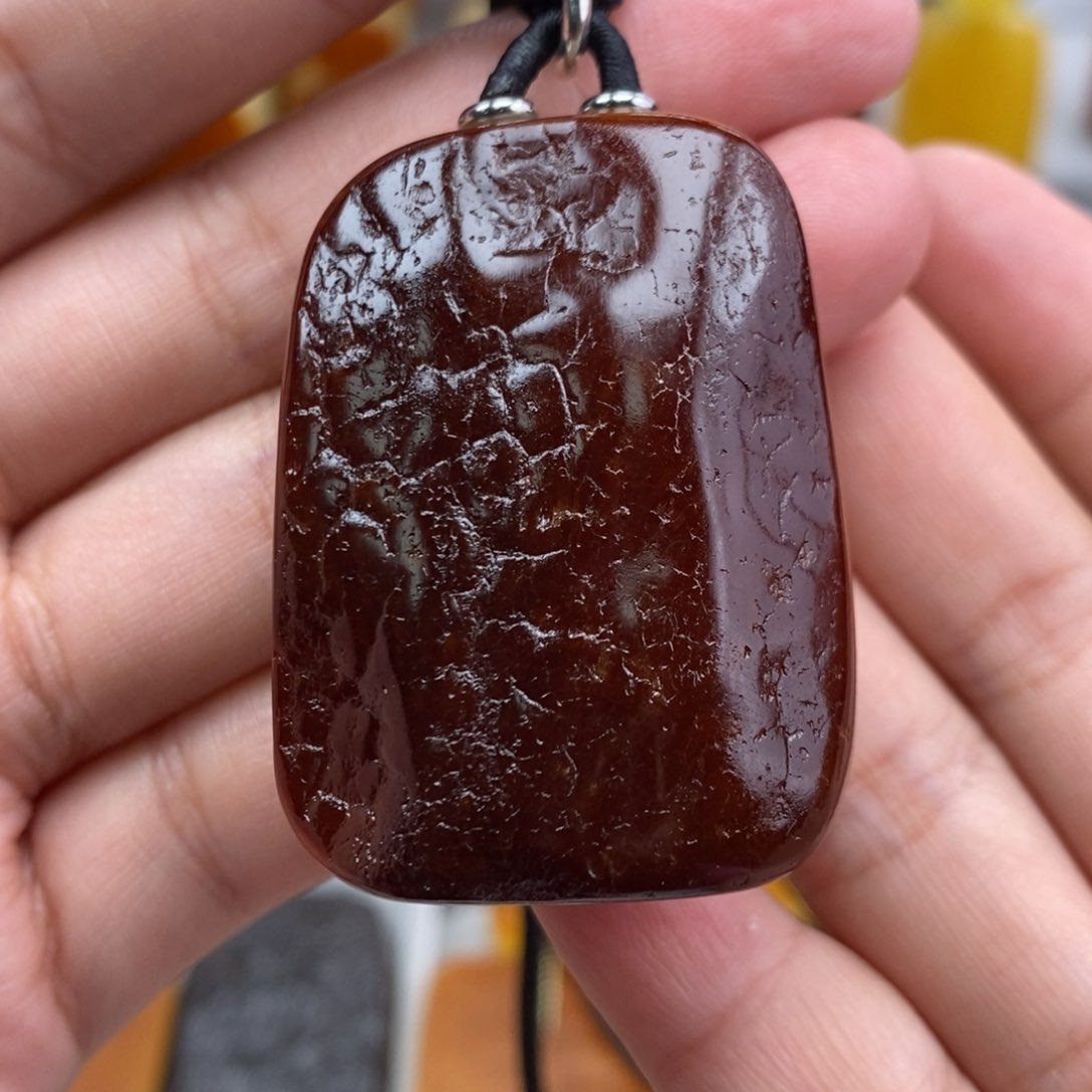 琥珀吊坠(赠链)未镶嵌