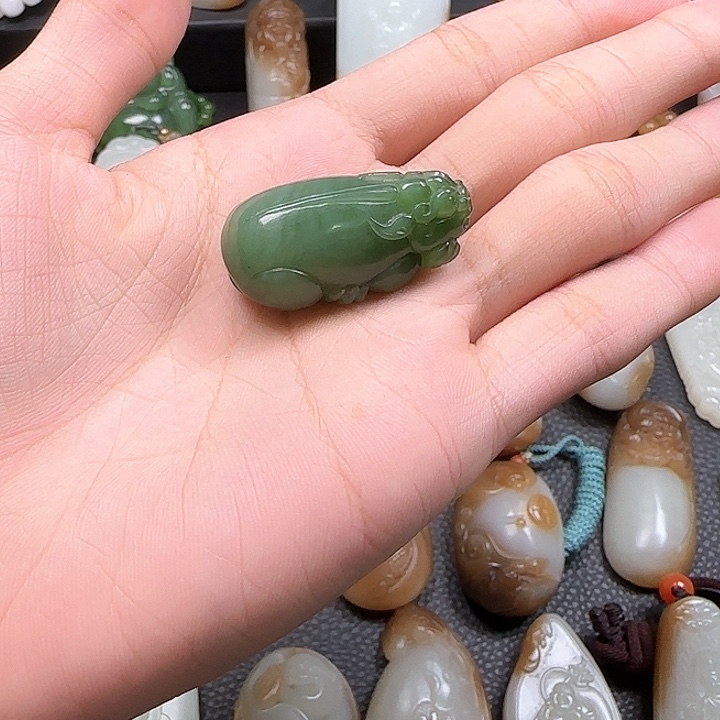 颈饰未镶嵌和田玉