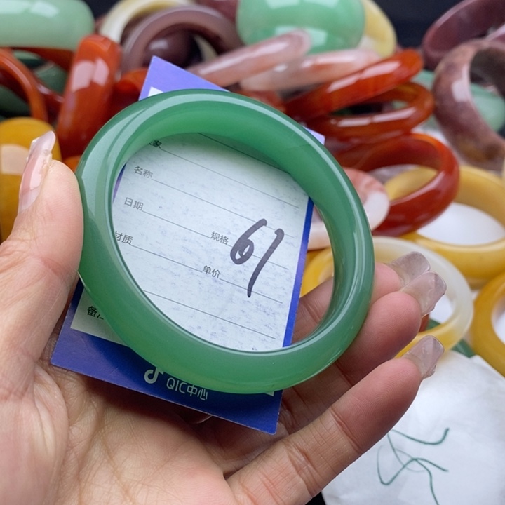 玛瑙/玉髓手镯未镶嵌