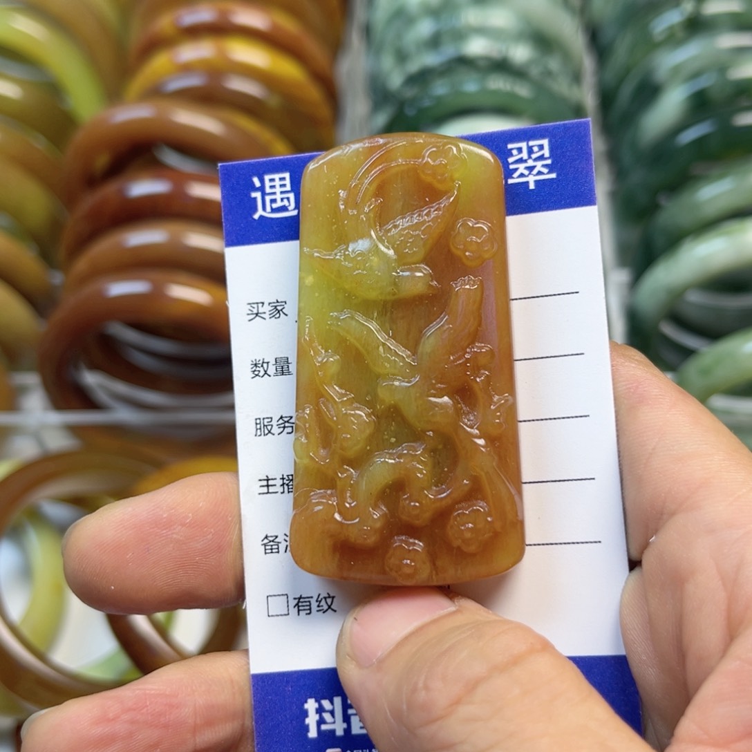 透闪石-蛇纹石玉手镯未镶嵌