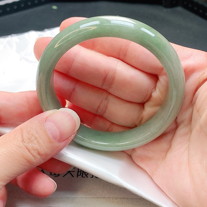 翡翠手镯未镶嵌手镯57