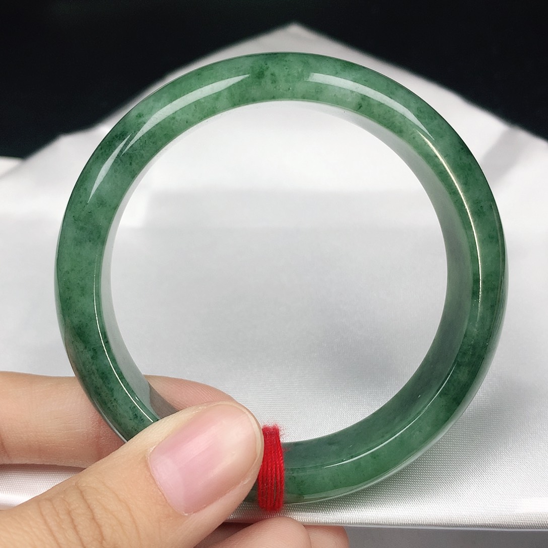 翡翠手镯未镶嵌324正