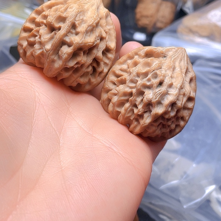 文玩核桃吊坠龙门涧41尺