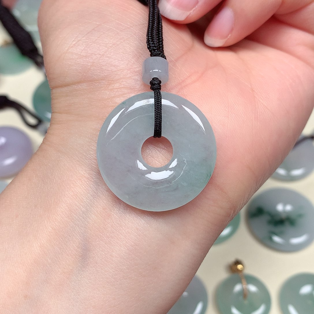 翡翠颈饰未镶嵌平安扣A