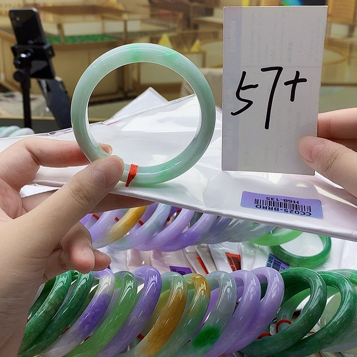 翡翠未镶嵌手镯ii