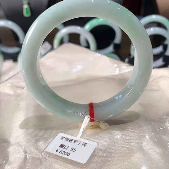 翡翠手镯（圆镯）未镶嵌