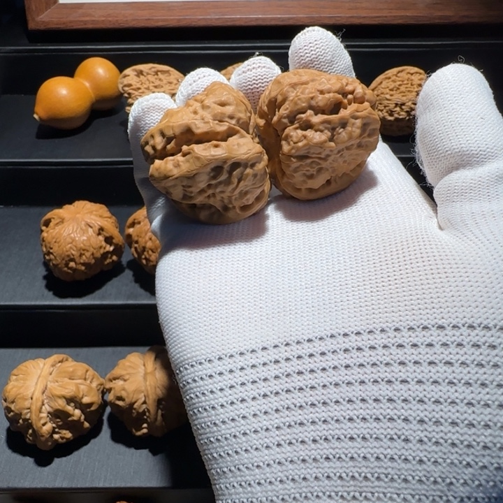 核桃福利蛤蟆头手把件