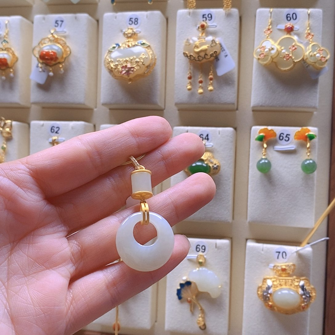 和田玉颈饰银S925镶嵌