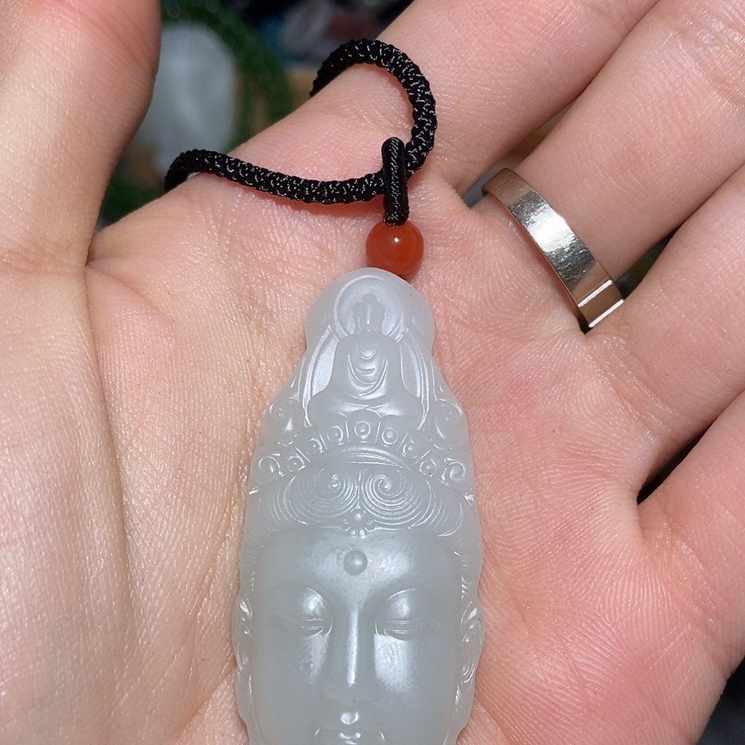 止***语和田玉未镶嵌颈饰