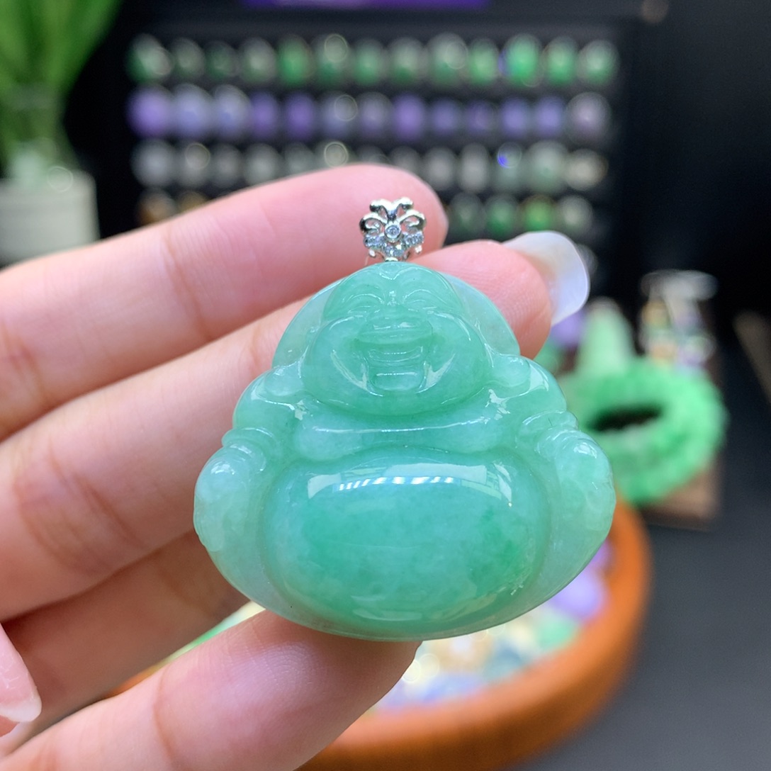 翡翠18K金镶嵌颈饰