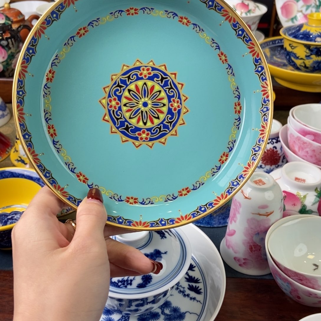 陶瓷艺术家的作品是一种