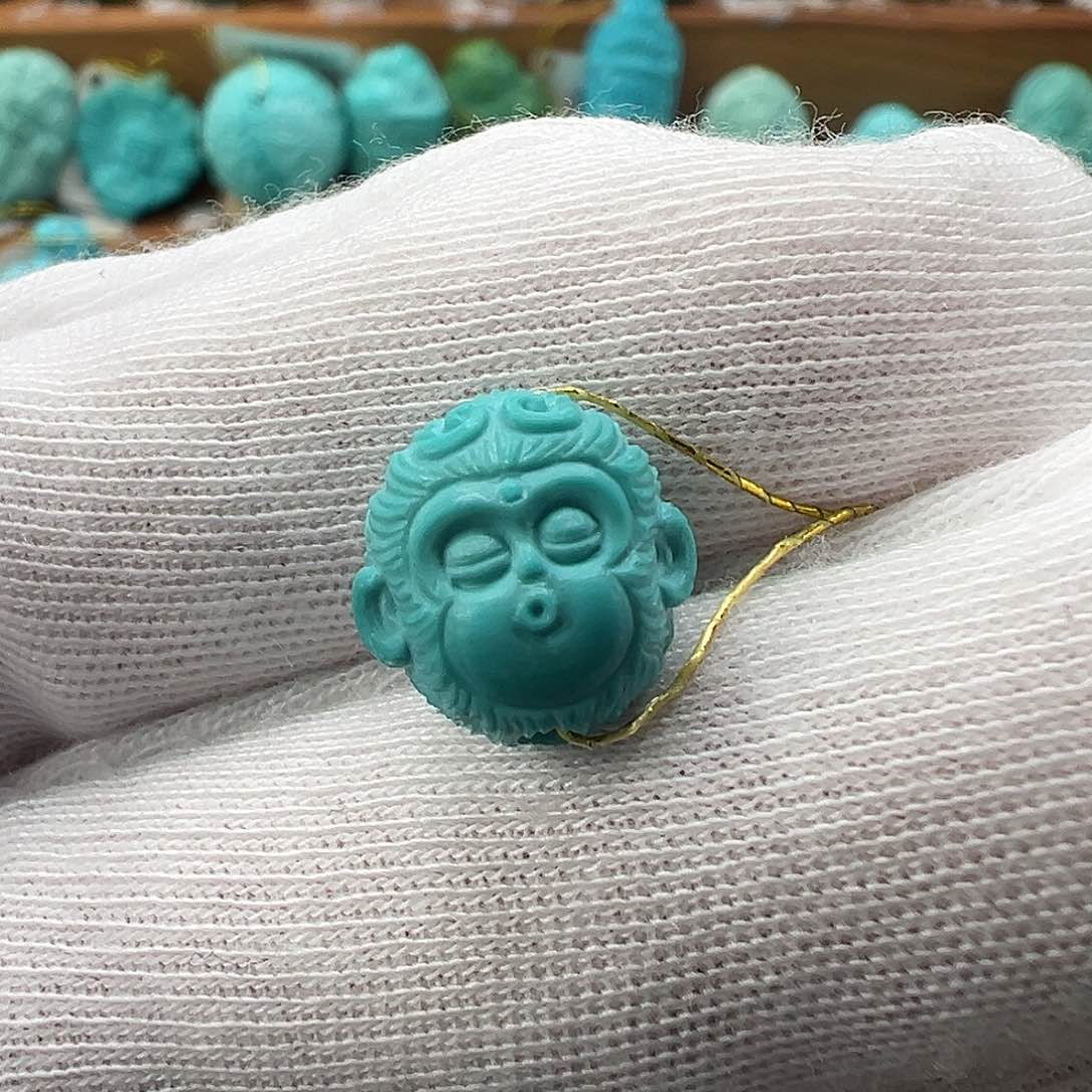 绿松石配饰未镶嵌