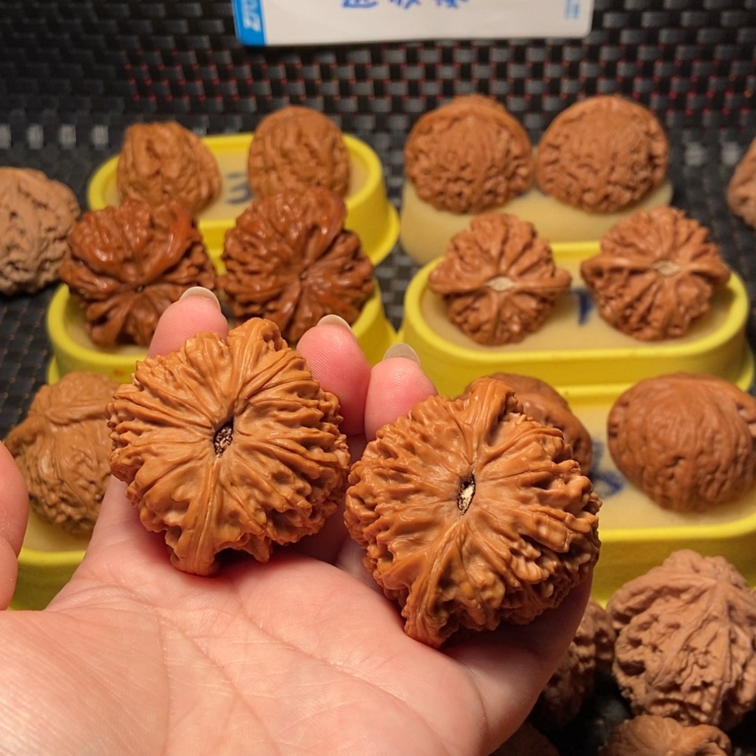 几***曲文玩核桃吊坠南疆8