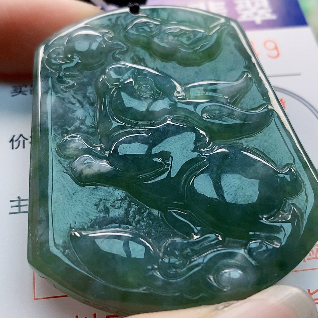 吊坠(不含链)未镶嵌翡翠