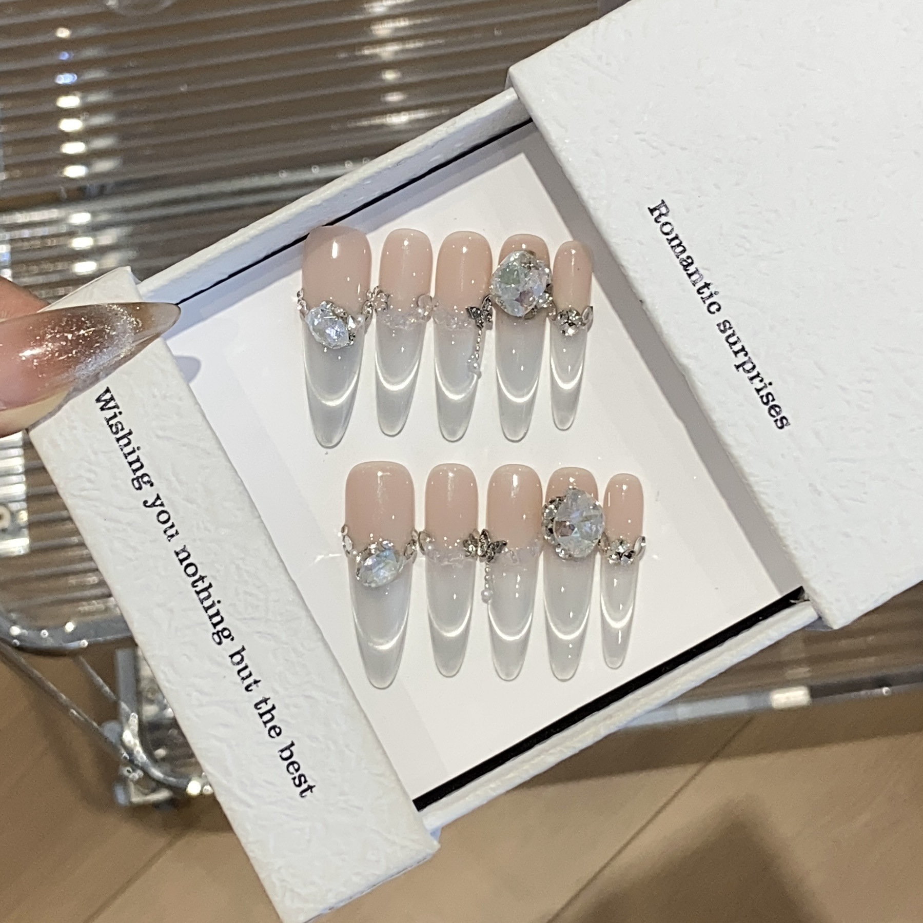 显白冰透蓝渐变微笑法式猫眼精品K9钻融雪之时穿戴甲