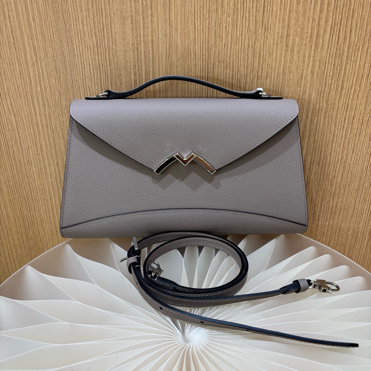 99新 MOYNAT/摩奈 Moynat莫奈牛皮手提包斜挎包斑鸠灰尺寸27