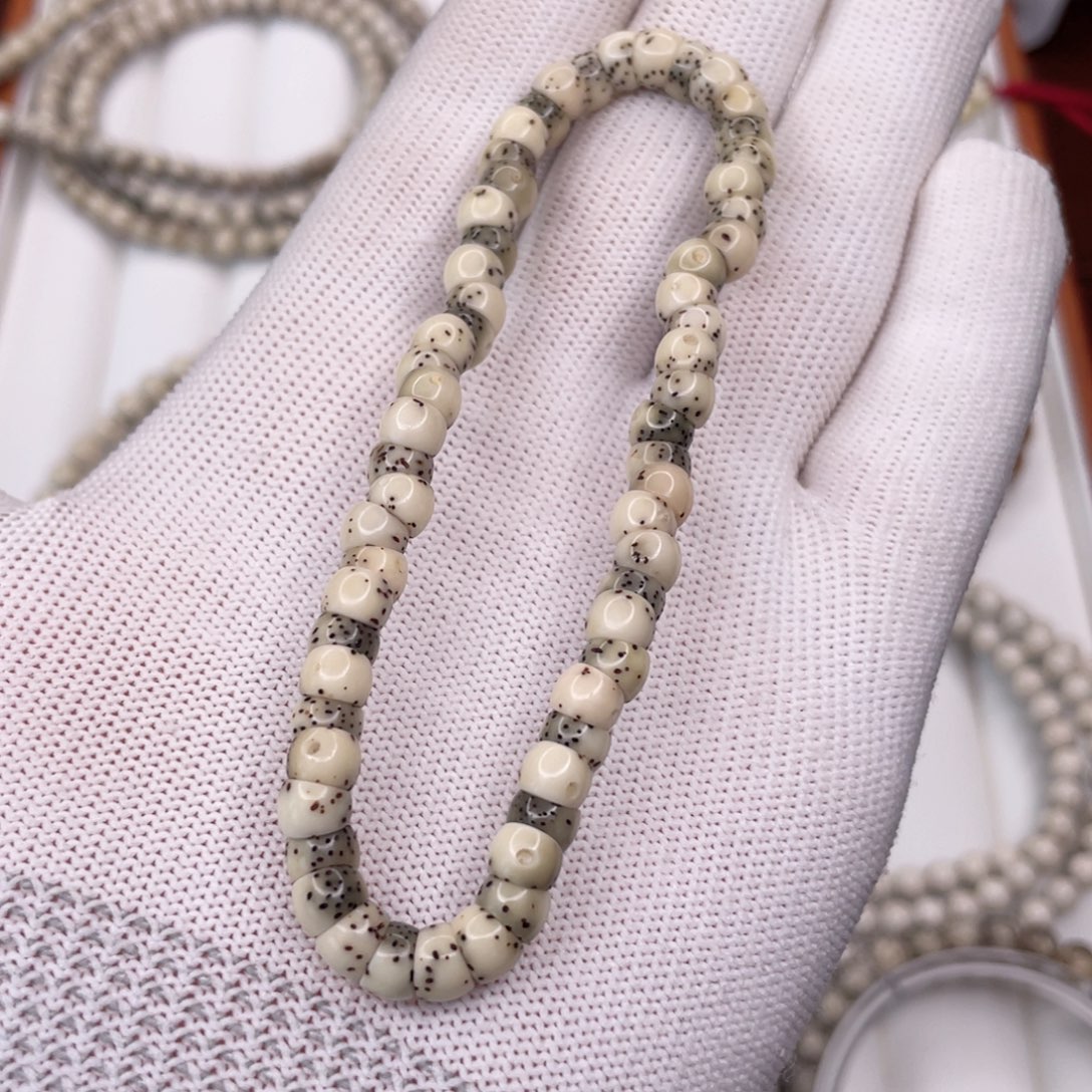 星月菩提手串卡6厚切大肠绿包白