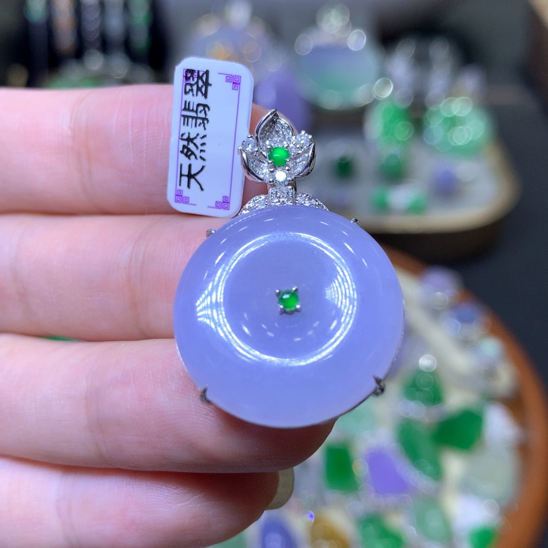 【闪购商品】翡翠颈饰18K金镶嵌翡翠吊坠项链