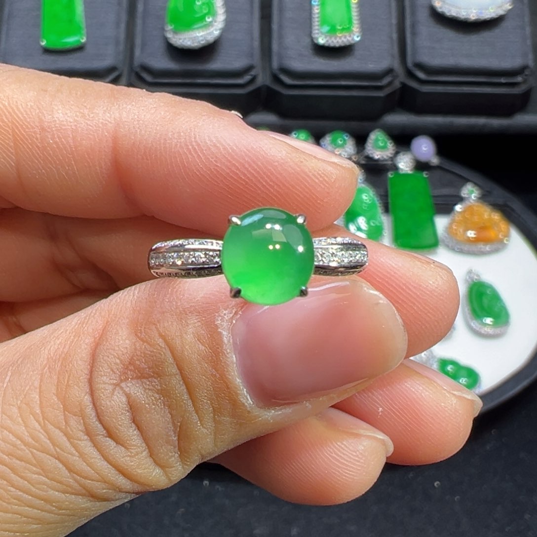 翡翠戒指18K金镶嵌收到货48小时鉴赏期