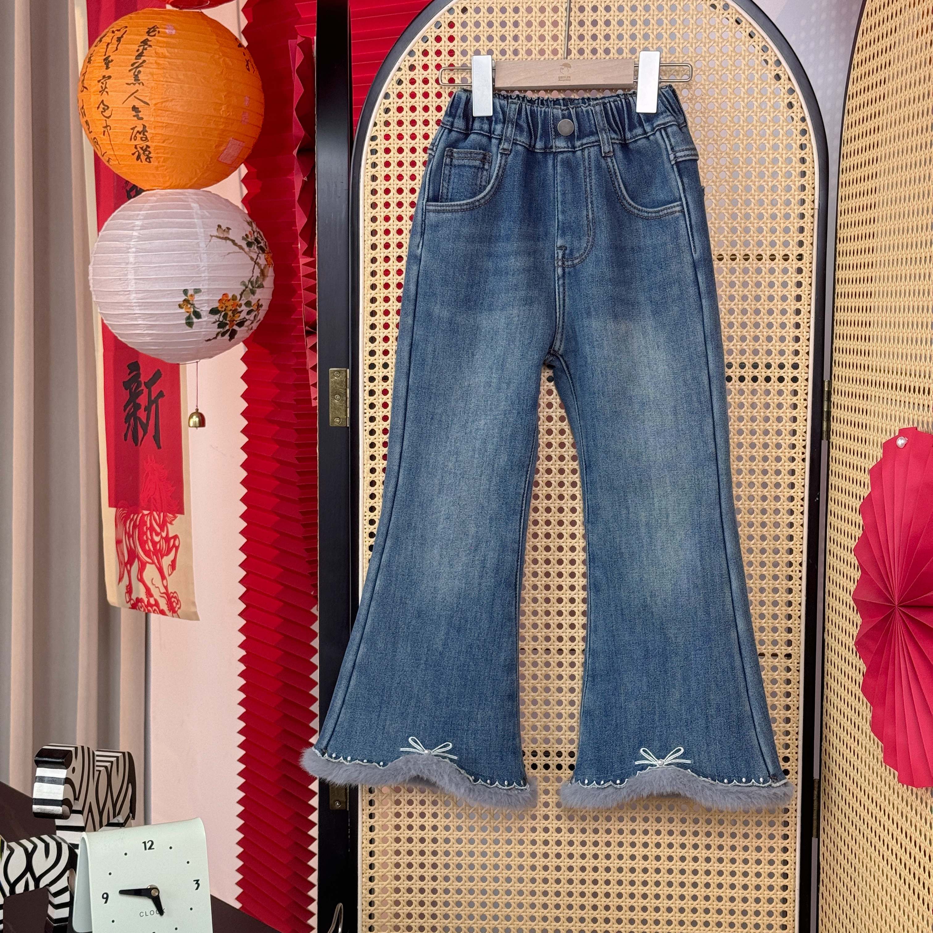 【专柜同款】2025冬季新款加绒儿童蝴蝶结花边微喇牛仔裤DGK57875