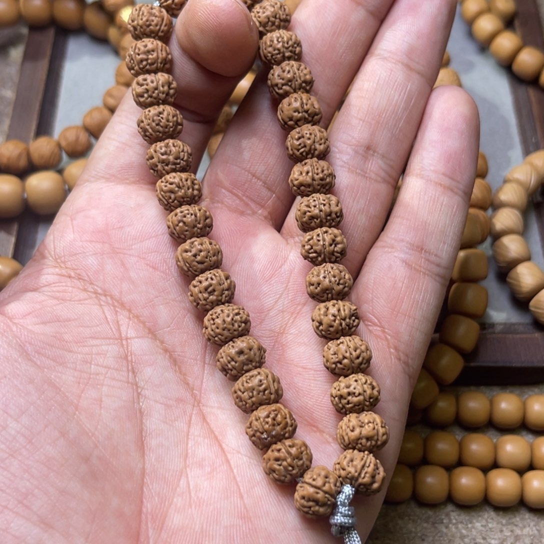 猴头核桃吊坠老树王10mm天花板