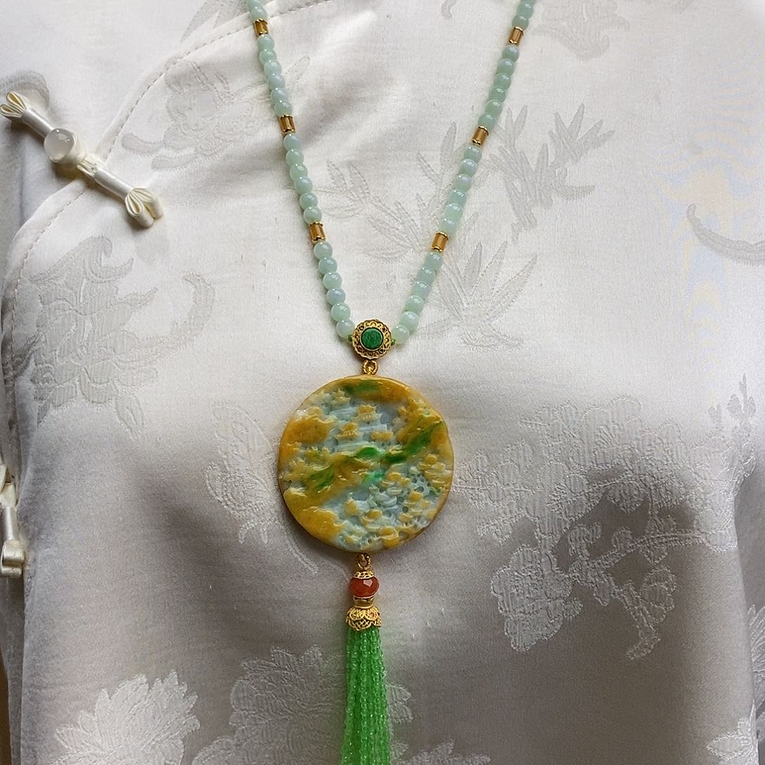 翡翠颈饰未镶嵌天然