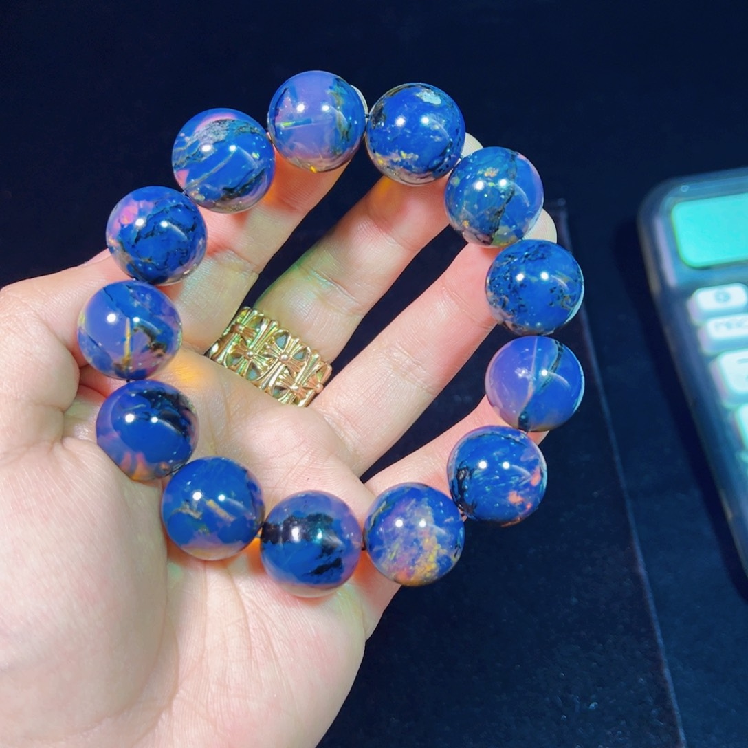 琥珀裸石未镶嵌琥珀