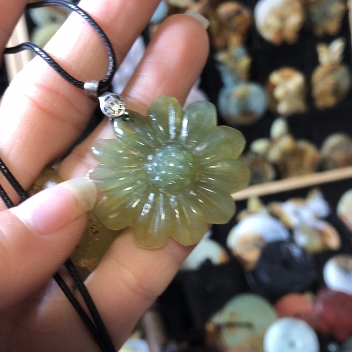 岫玉未镶嵌岫玉挂件