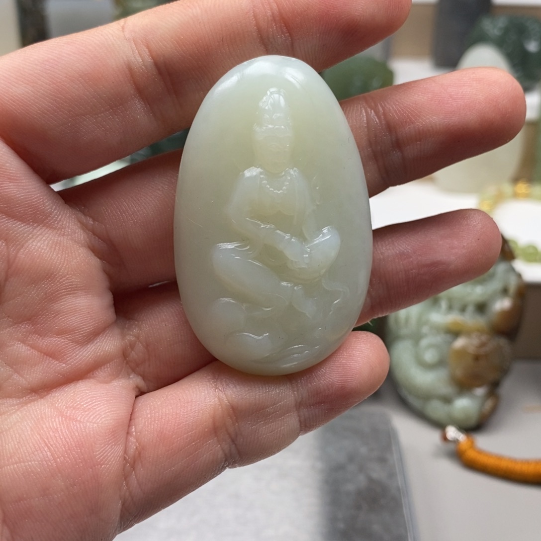 和田玉颈饰未镶嵌雅*