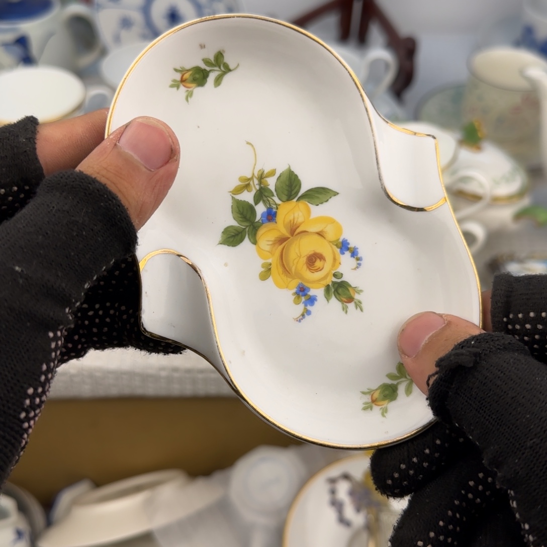 秋***秋茶盏哈哈哈哈哈哈哈哈哈哈哈哈哈哈哈