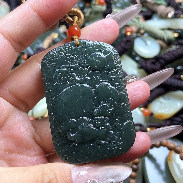 和田玉颈饰未镶嵌