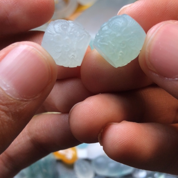 定制翡翠未镶嵌挂件