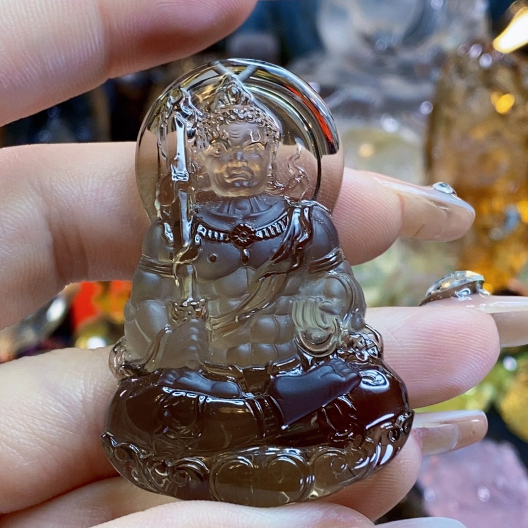 水晶颈饰未镶嵌一***?吊坠