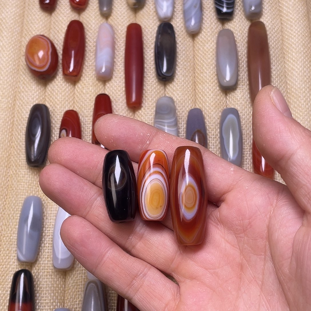 沧***好玛瑙/玉髓未镶嵌颈饰