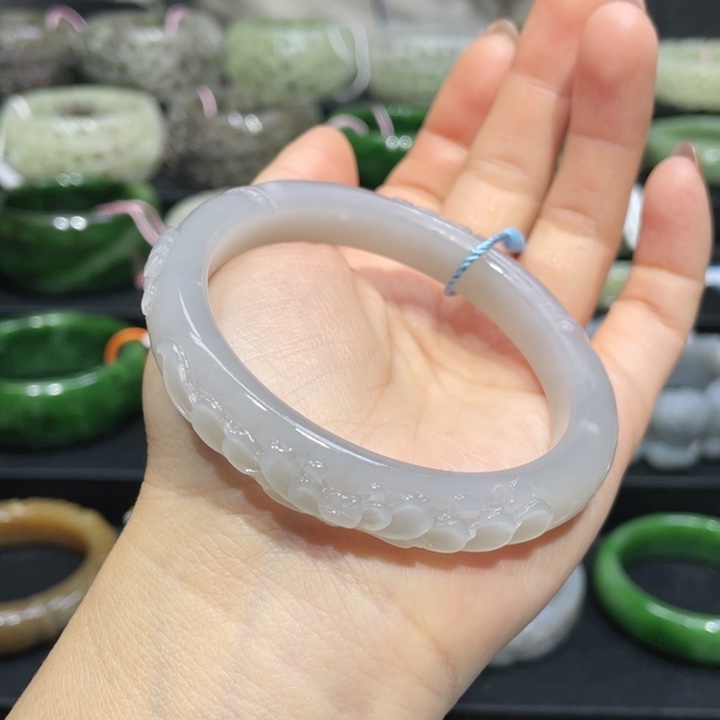 和田玉手镯57+圈口 编号2未镶嵌