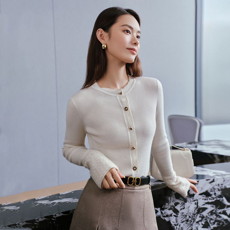 EP雅莹秋冬新款 山羊绒设计感拼接纯色修身圆领针织开衫9173A