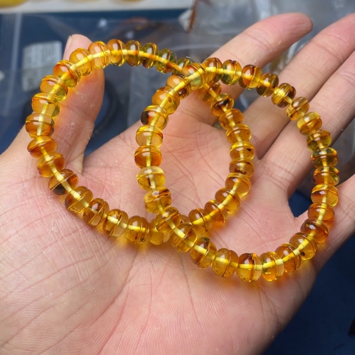 未镶嵌琥珀珠宝奇石