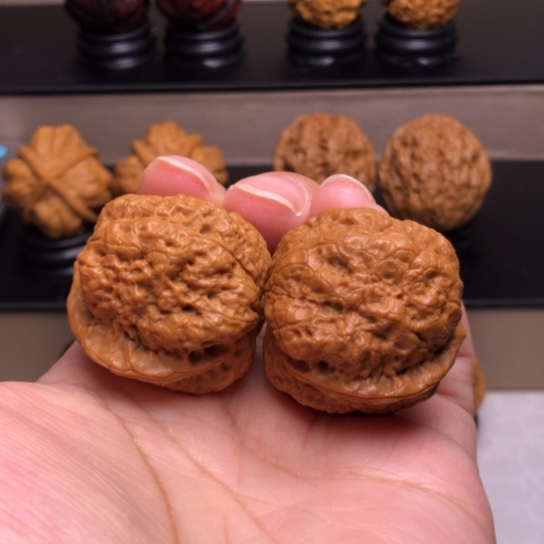 文玩核桃把件荷叶金蟾33
