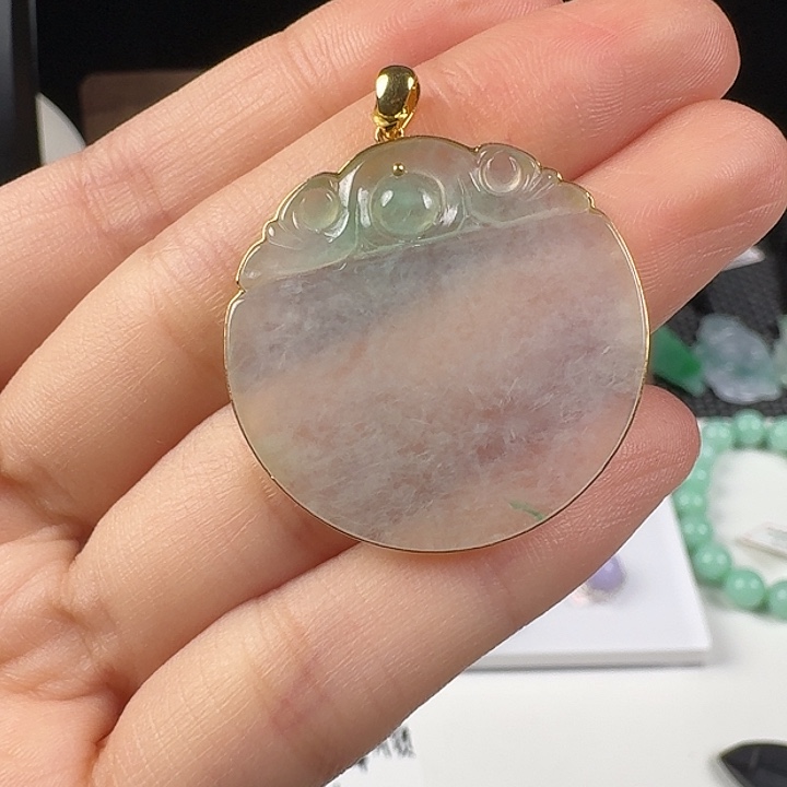 翡翠18K金镶嵌颈饰