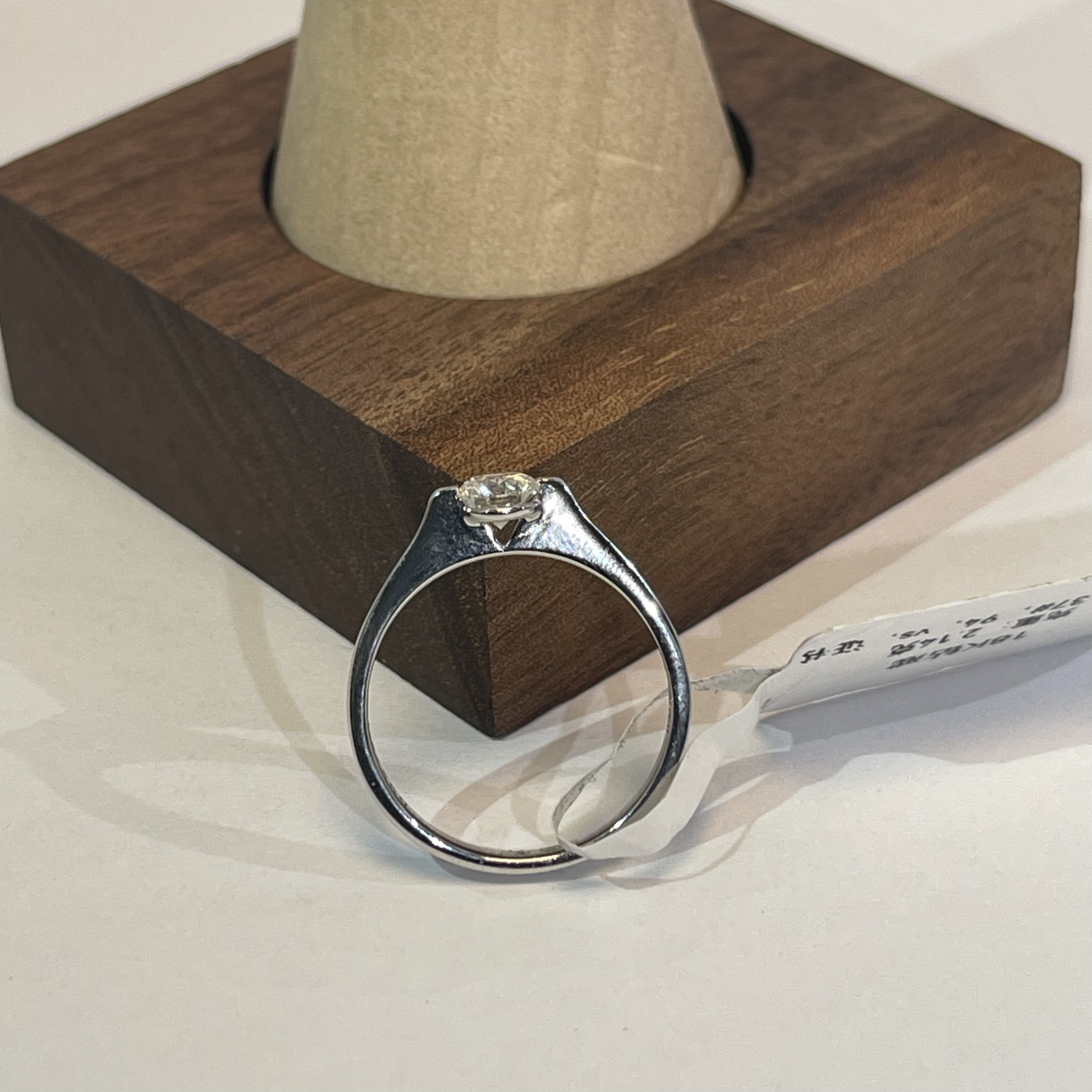 11.5号18k女款钻戒xjy00595