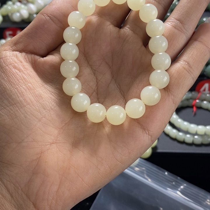 和田玉未镶嵌手串