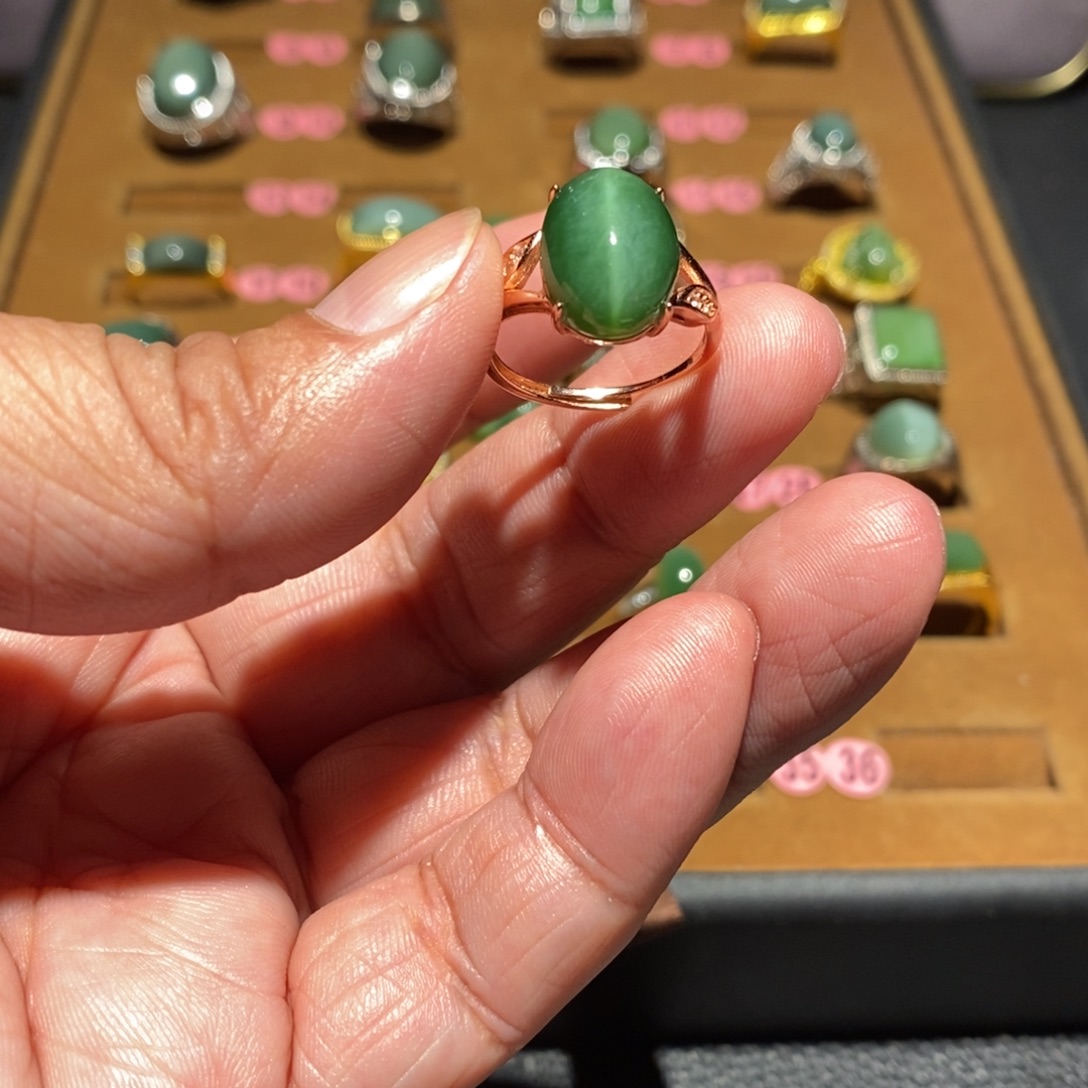 和田玉未镶嵌戒指