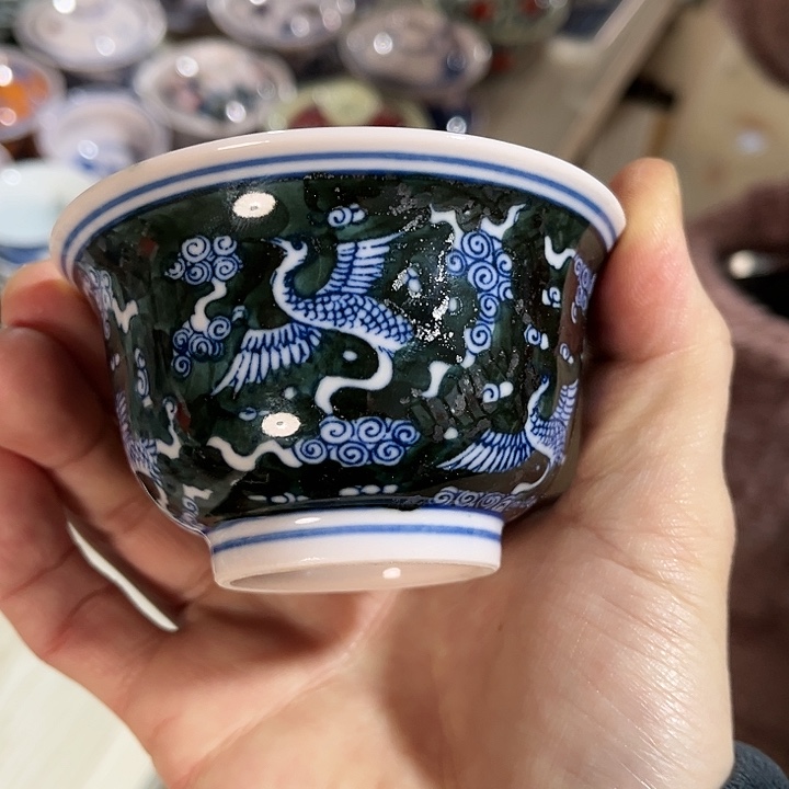 瓷片////景德镇陶瓷杯子。红。