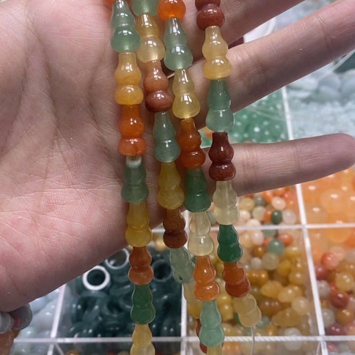 石英岩玉未镶嵌珠宝半成品葫芦1条