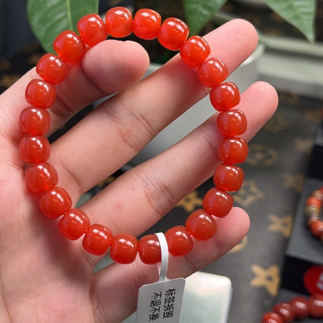 湘***6南红玛瑙未镶嵌手链保山冰红老型手串9+