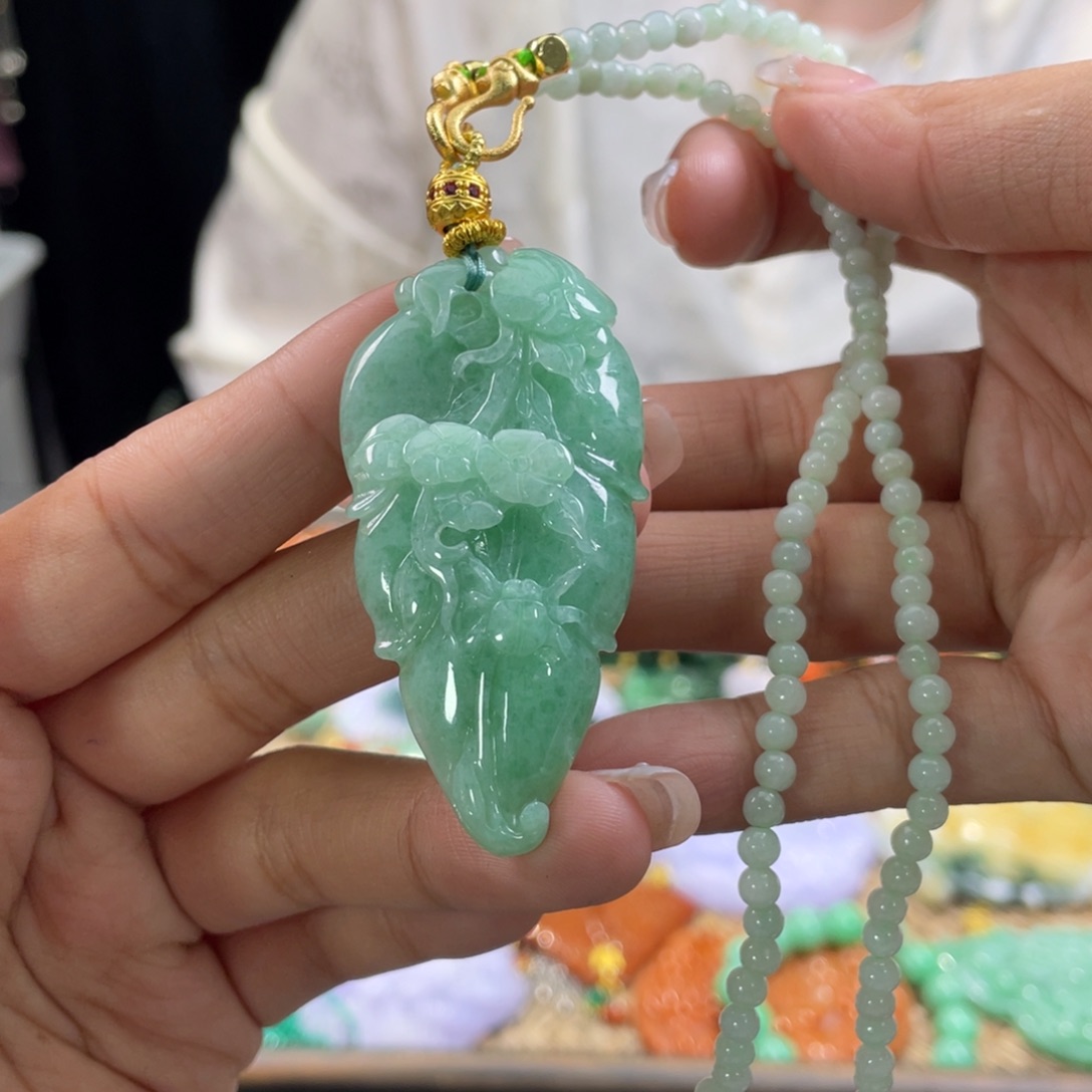 翡翠颈饰未镶嵌代编织