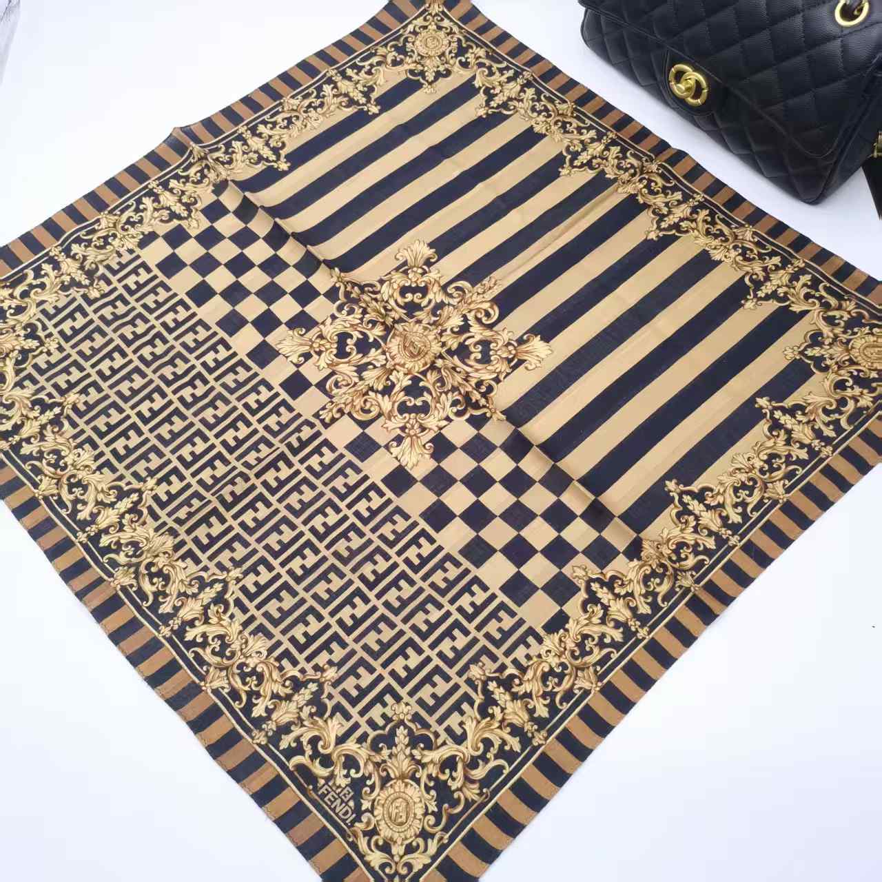 99新 FENDI/芬迪 海囤/芬迪/丝巾/xh94177