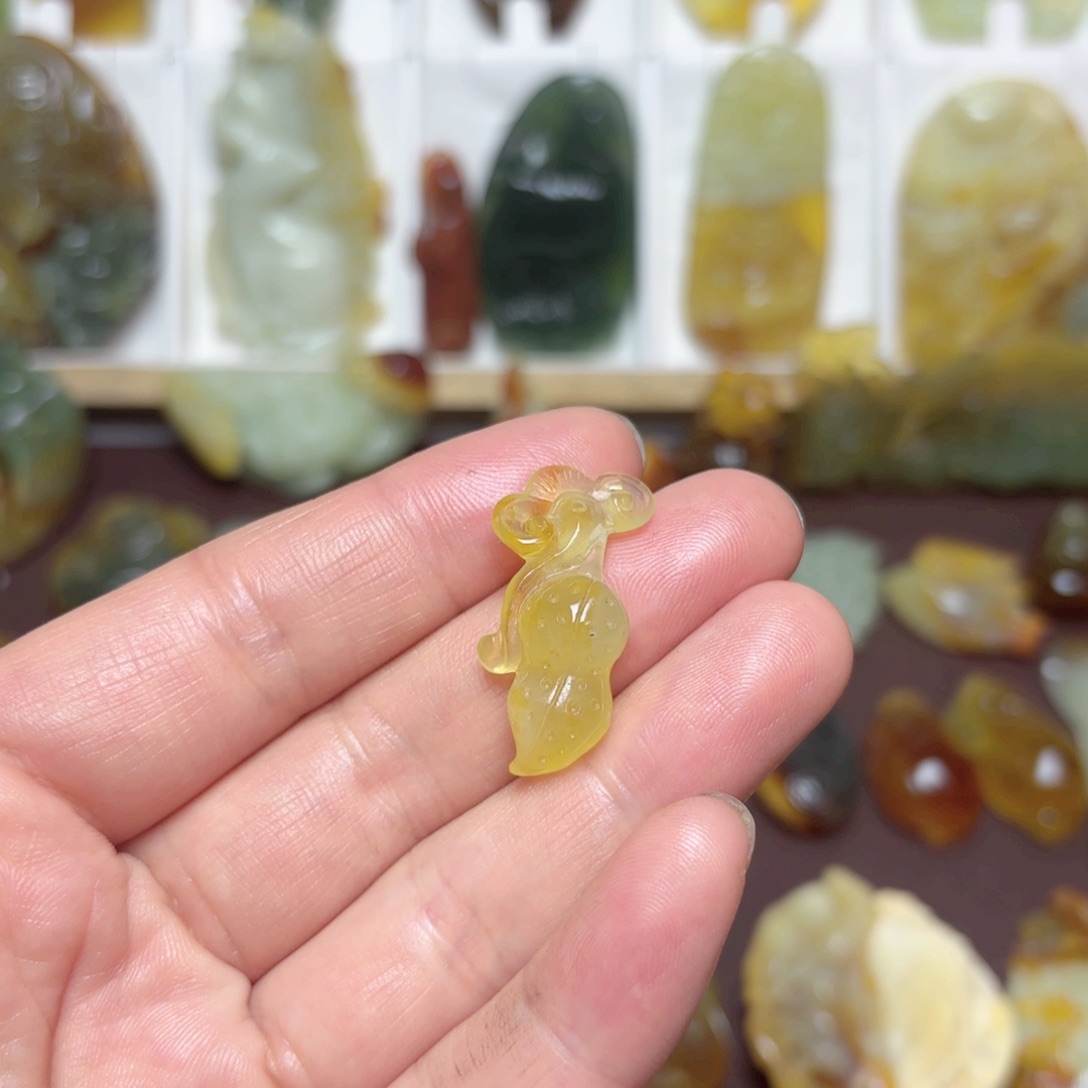 蛇纹石玉吊坠(不含链)未镶嵌