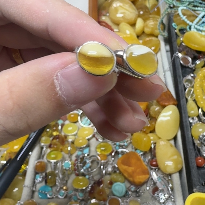 银S925镶嵌蜜蜡裸石耳扣